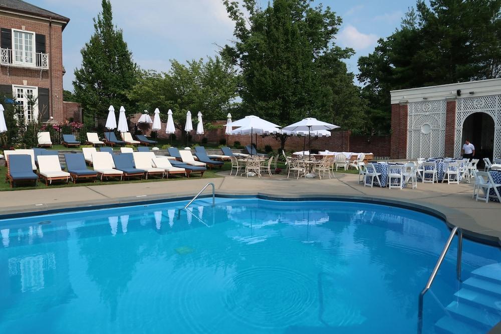 The Mansion at Glen Cove photo 28