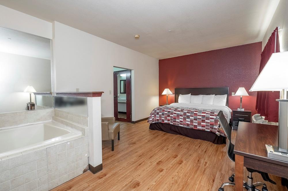 Red Roof Inn Hartselle photo 14