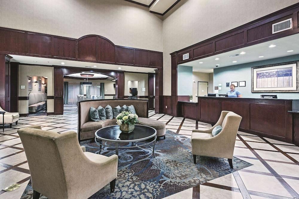 La Quinta Inn & Suites by Wyndham DFW Airport West - Euless photo 15