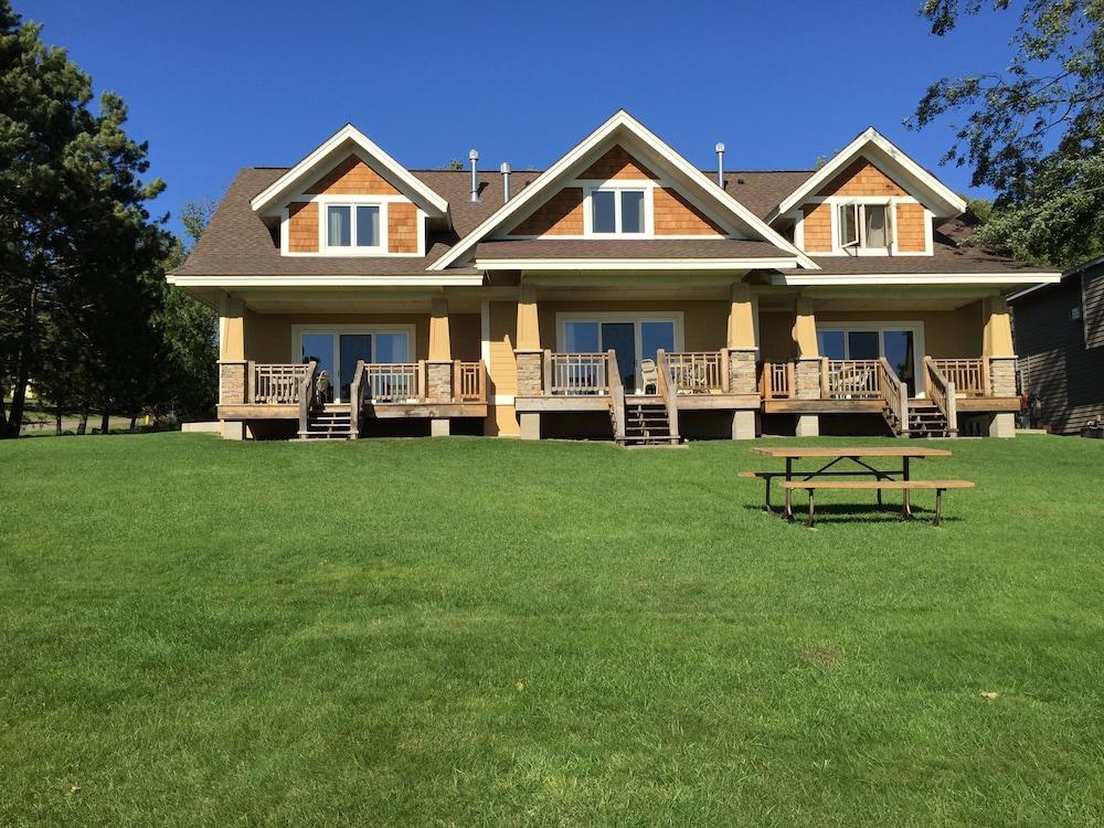 Kavanaugh's Sylvan Lake Resort photo 4
