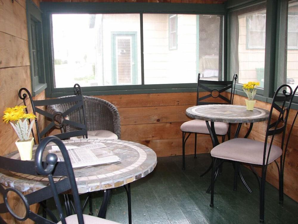 Wooden Boat Inn photo 21