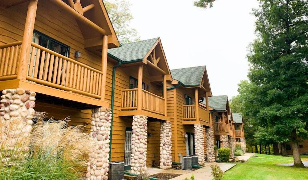 Grand Bear Resort at Starved Rock photo 18