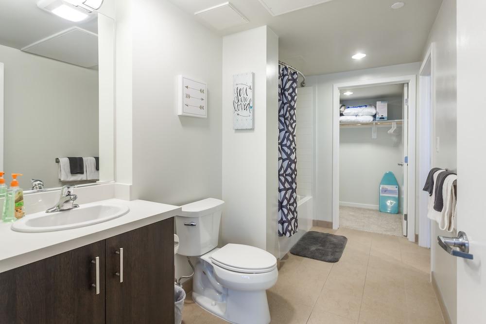 Tripbz Avalo Suites photo 4