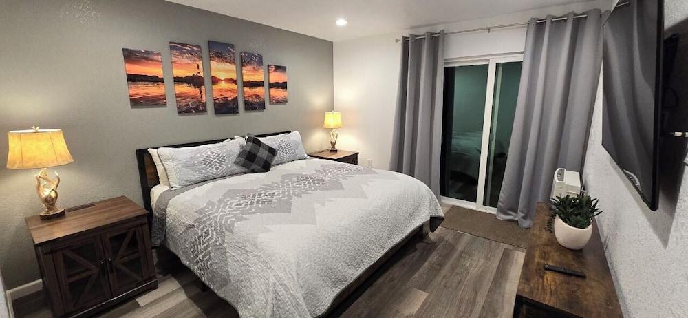 Ocean Cove Lodge photo 28