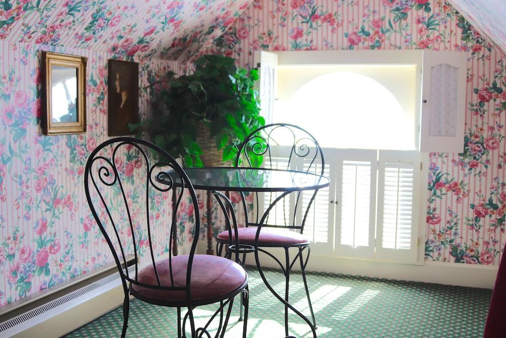 Inn on Mackinac photo 22