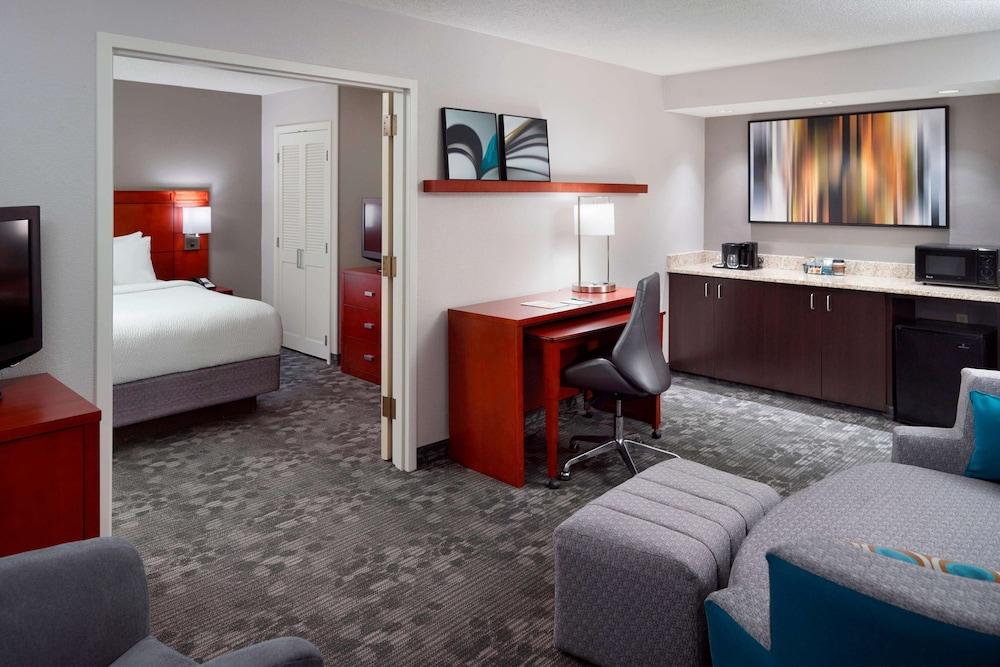 Sonesta Select Atlanta Airport photo 8
