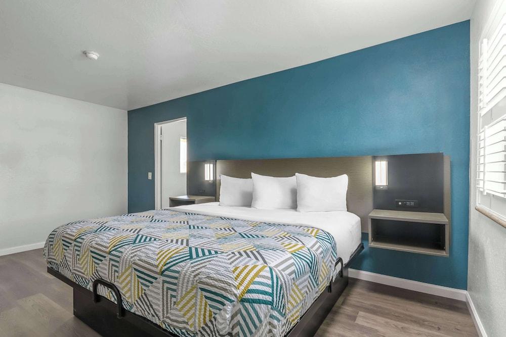 Studio 6 Suites Madera, California - Yosemite photo 14