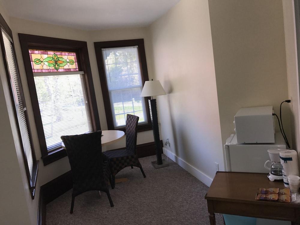 Harbor Light Inn photo 7