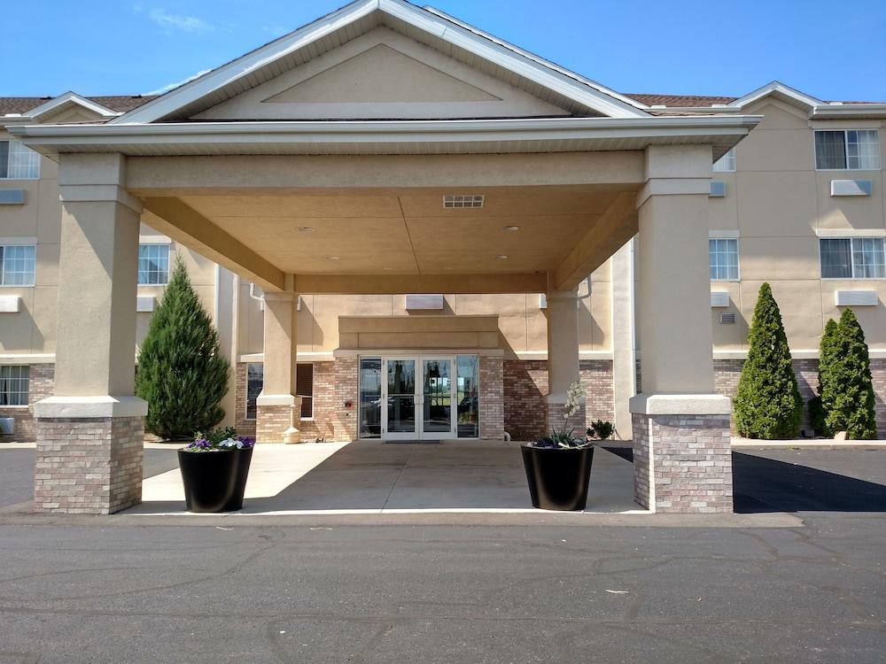 Holiday Inn Express Toledo West - Napoleon by IHG photo 31