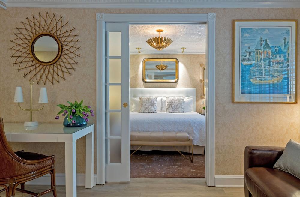 Chateau Inn and Suites photo 9