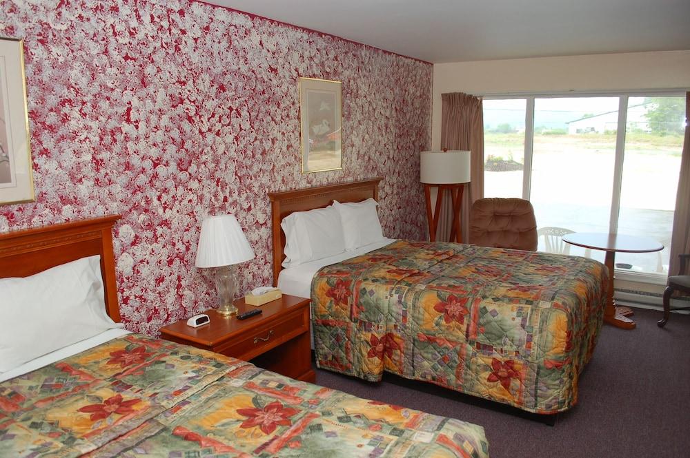 Sara Glen Motel photo 24