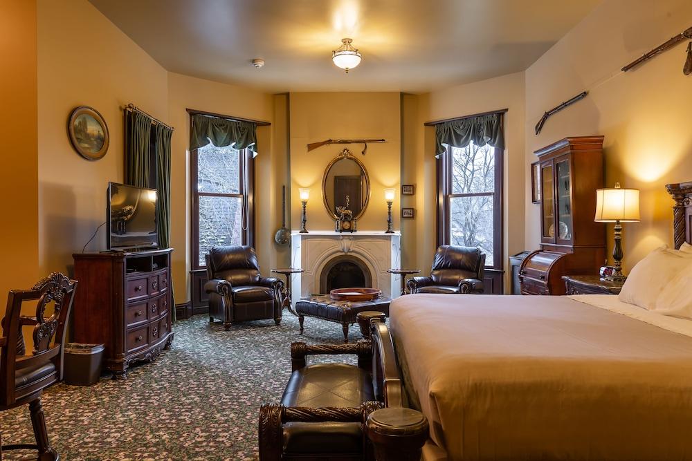 Steele Mansion photo 21