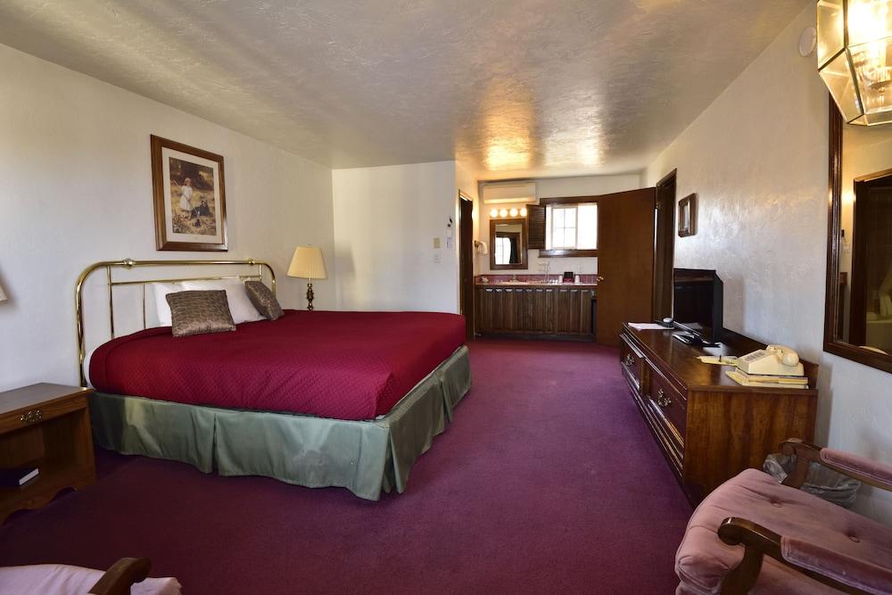 Sequim West Inn photo 21
