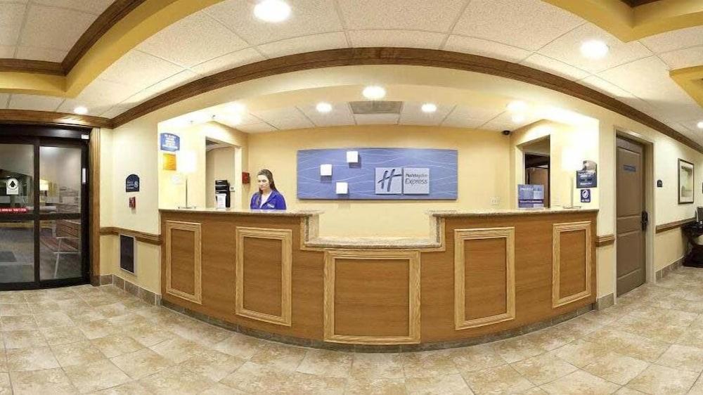 Holiday Inn Express & Suites Byron by IHG photo 21