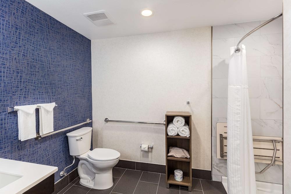 DoubleTree by Hilton Pomona photo 18
