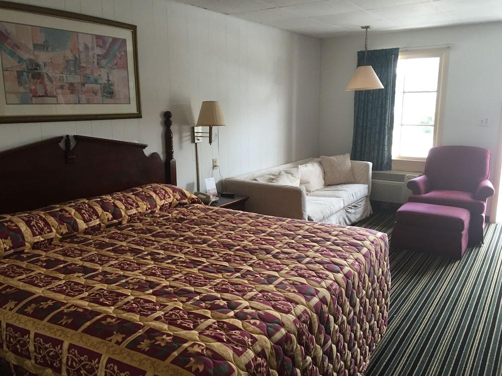 Scottish Inn & Suites photo 4