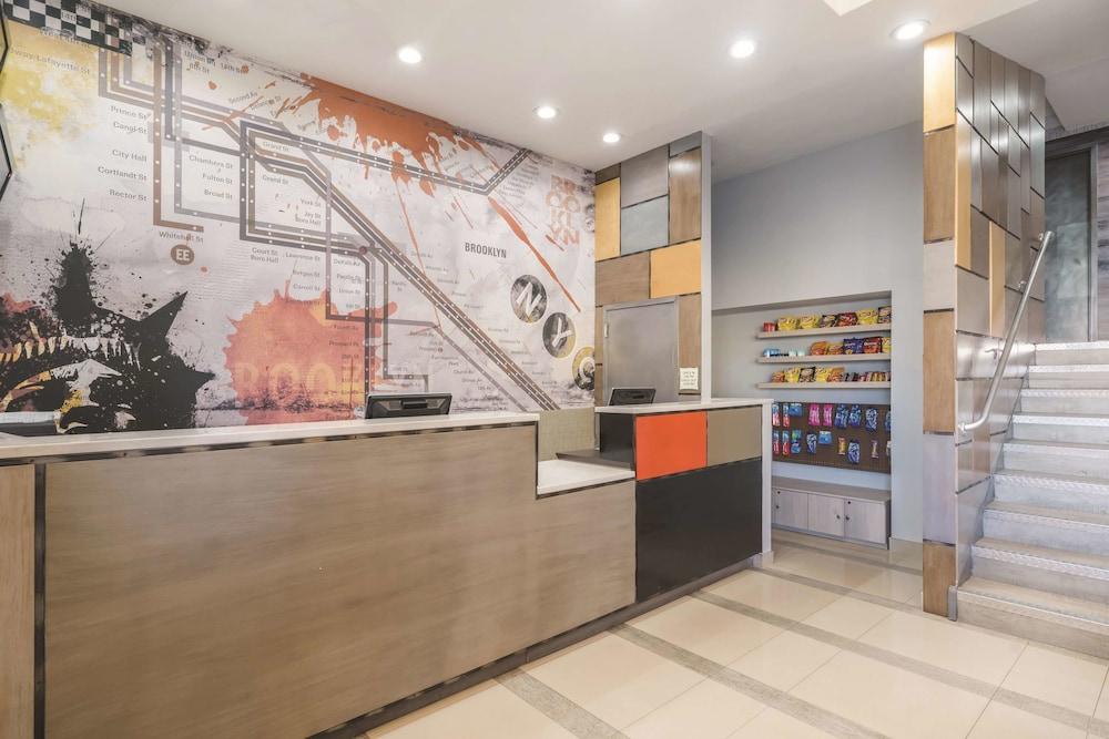 La Quinta Inn & Suites by Wyndham Brooklyn Downtown photo 29