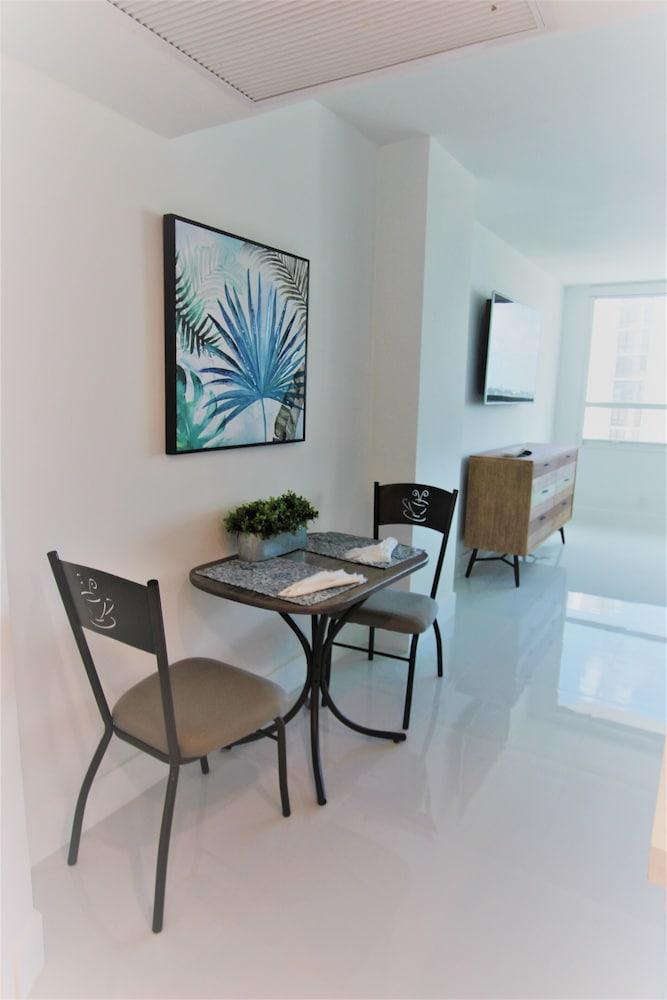 Soleil Apartments at Castle Beach Club photo 69