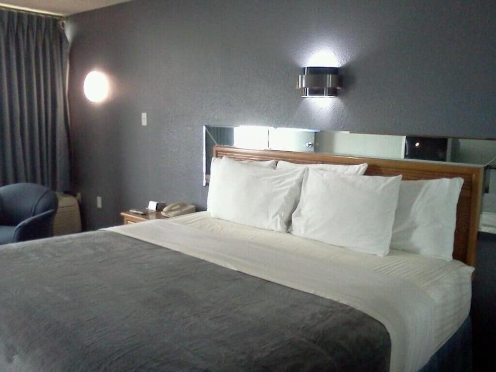 Quails Nest Inn and Suites photo 10