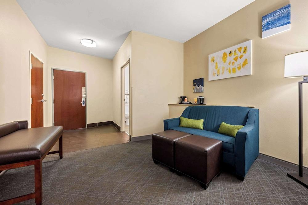 Comfort Suites Cullman I-65 Exit 310 photo 10
