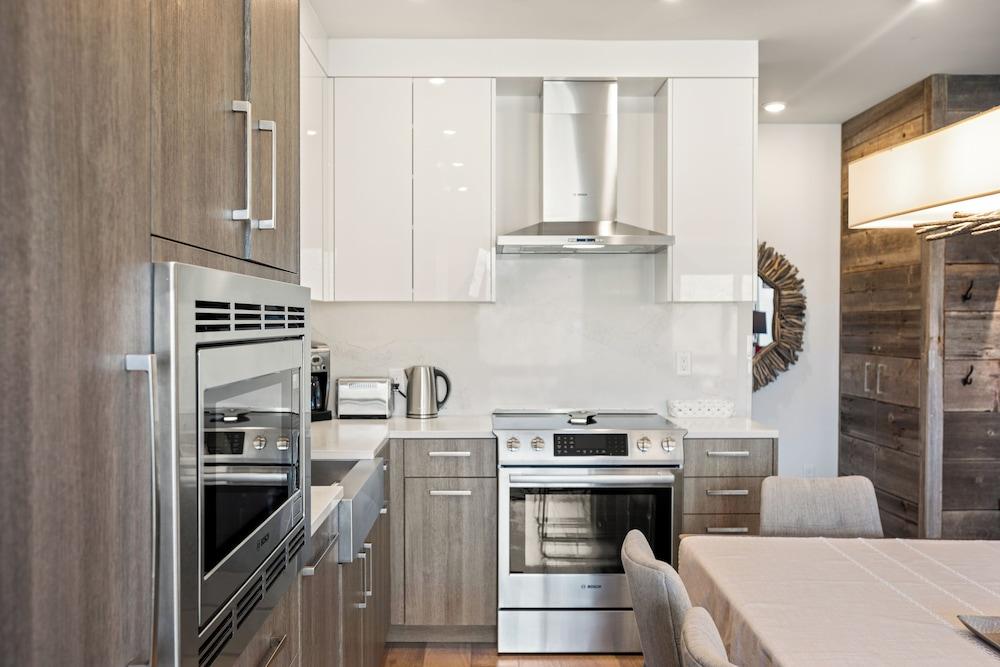 Chamonix Condominiums by Frias photo 78