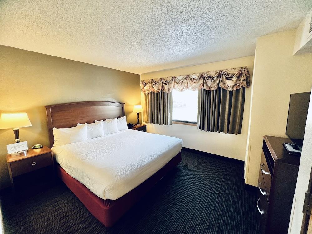 AmericInn by Wyndham Iowa Falls photo 15