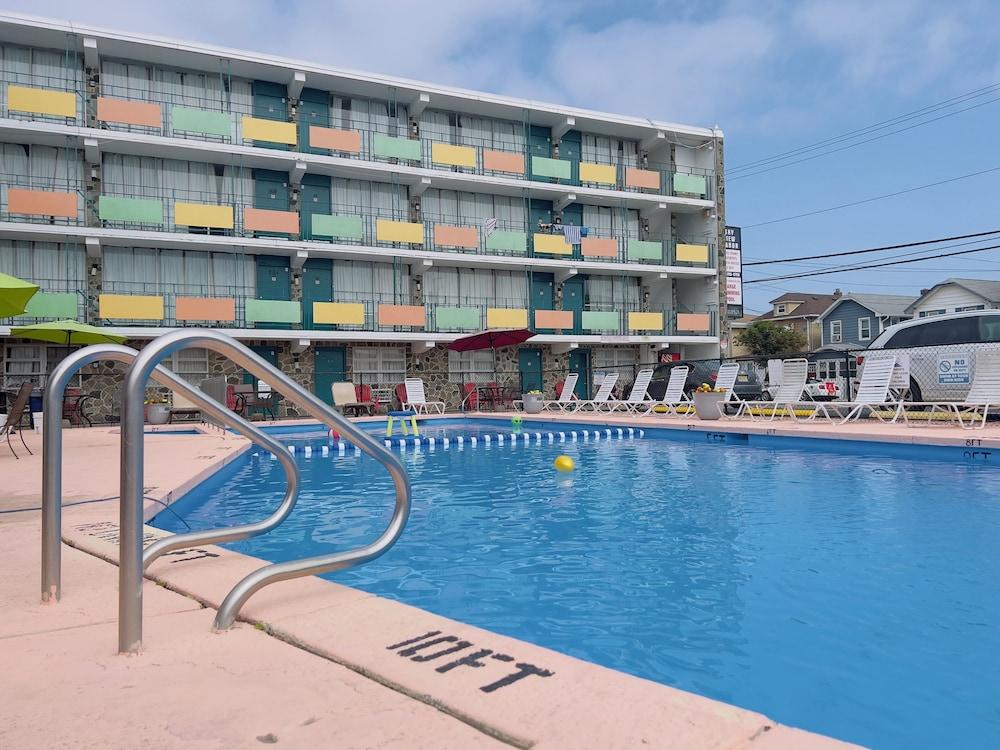 Skyview Manor Motel photo 45