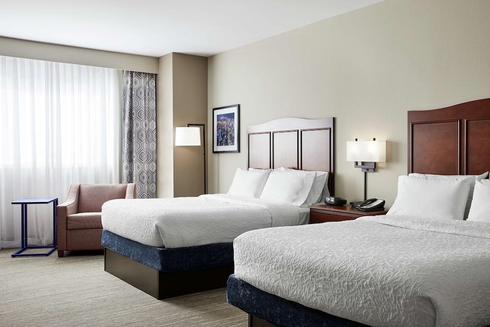 Hampton Inn & Suites Chicago/Mt. Prospect photo 9