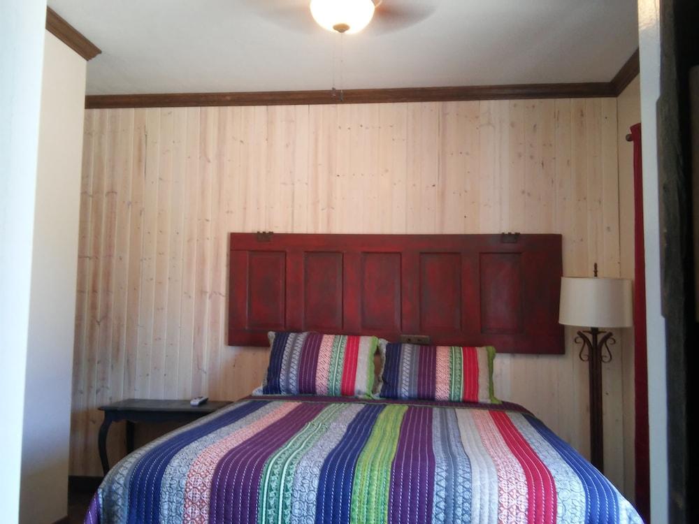 Squaw Valley Motel photo 3