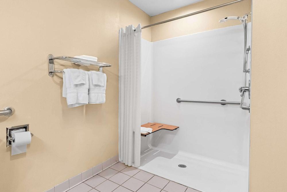 Best Western Forest Inn photo 29