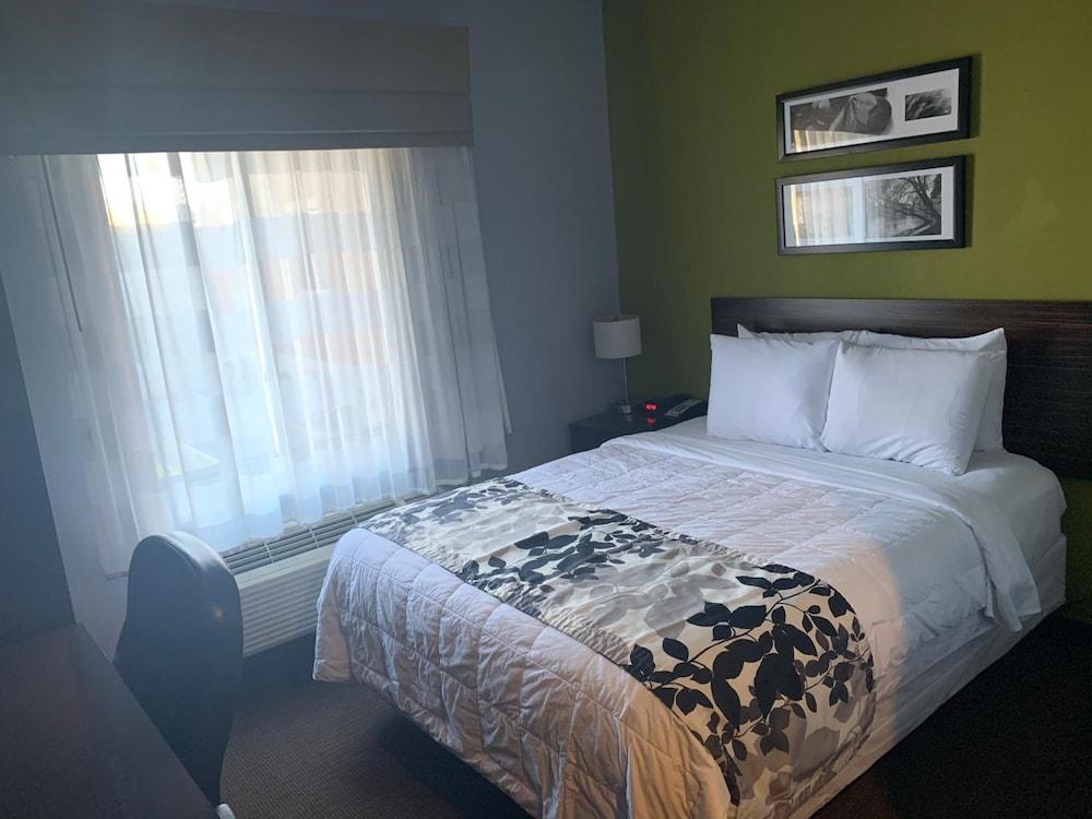 Cresthaven Inn JFK photo 58