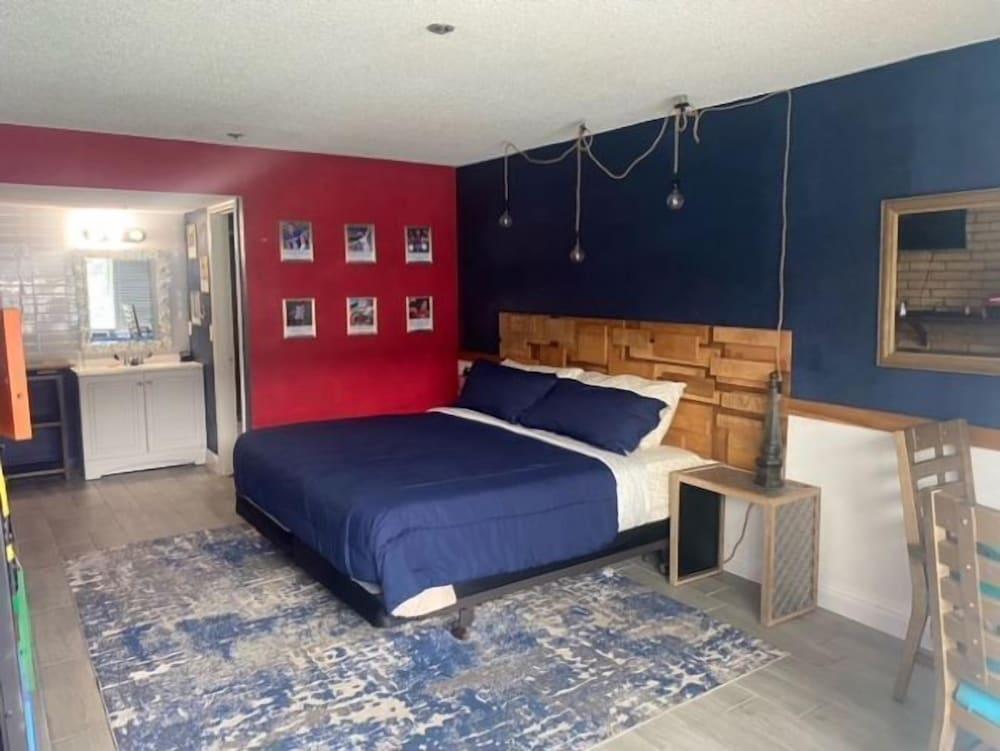 The District Hotel Club and Resorts photo 9