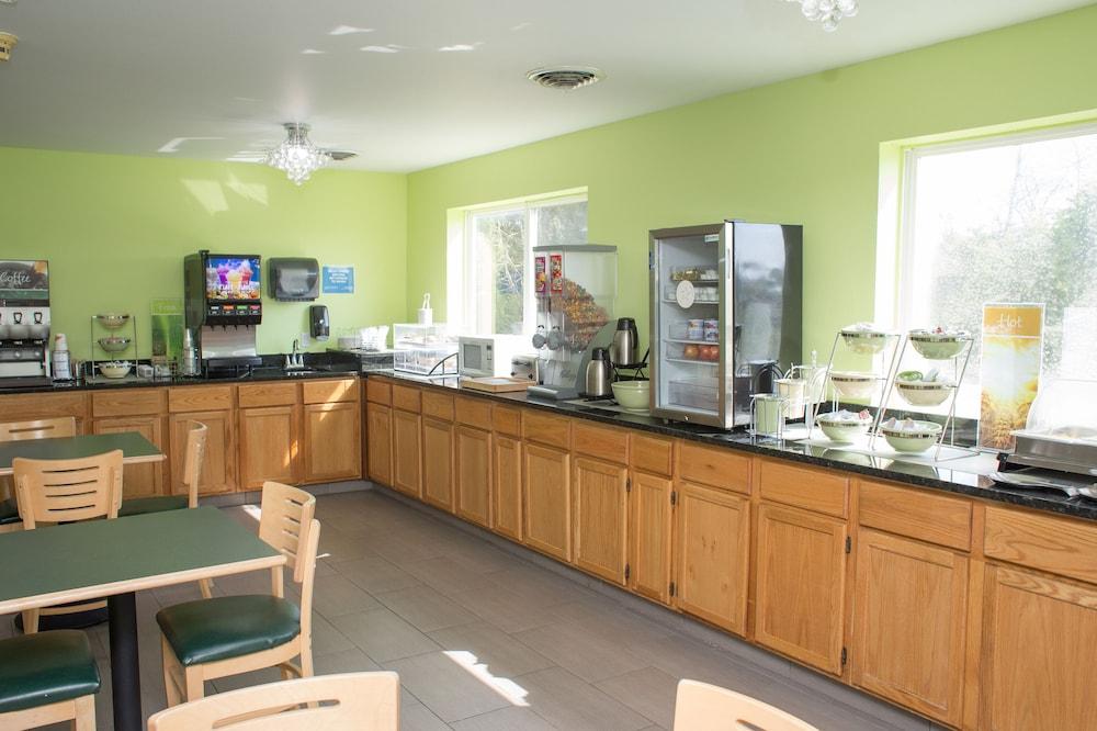Quality Inn Edgerton photo 38