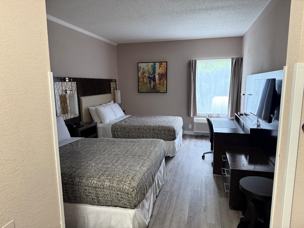 Coastal Comfort Hotel photo 20