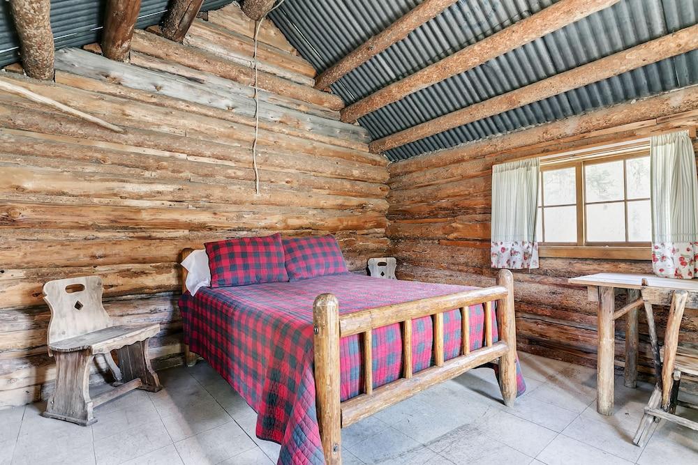 Sawtooth Lodge photo 15