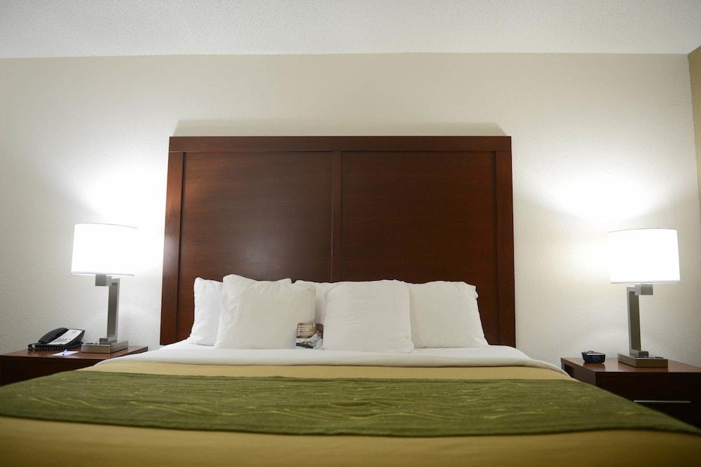 Comfort Inn Shelby photo 16