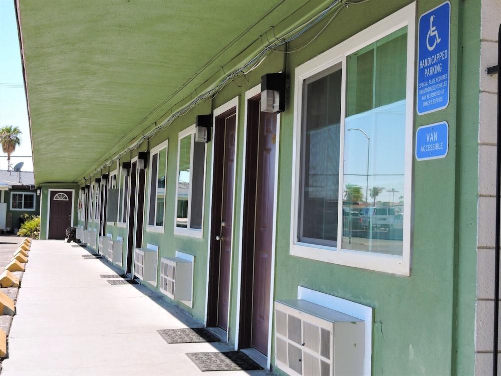 American Inn Motel photo 32