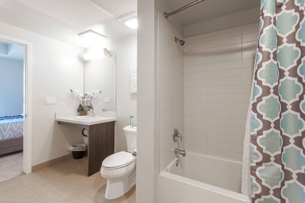 Tripbz Avalo Suites photo 33