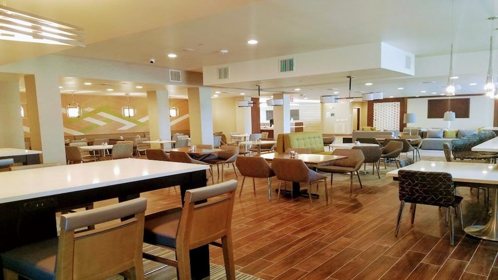 Holiday Inn & Suites Houston NW - Willowbrook by IHG photo 42