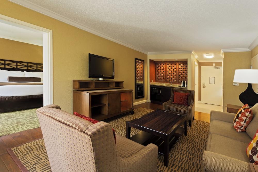 Crowne Plaza Hotel Jacksonville Airport/I-95N by IHG photo 7