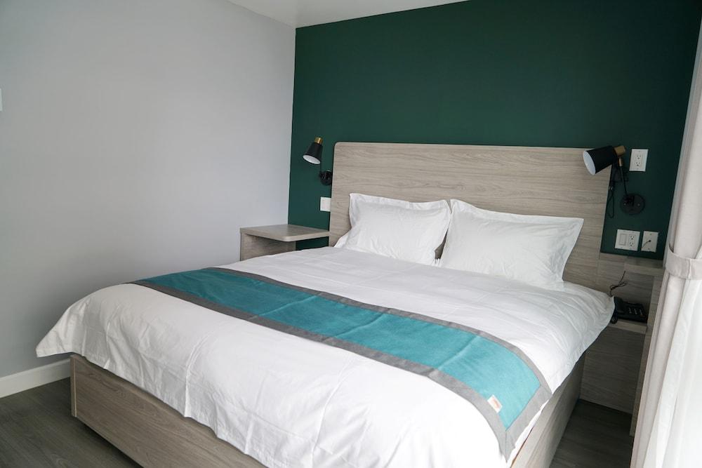 Starlight Hotel photo 8