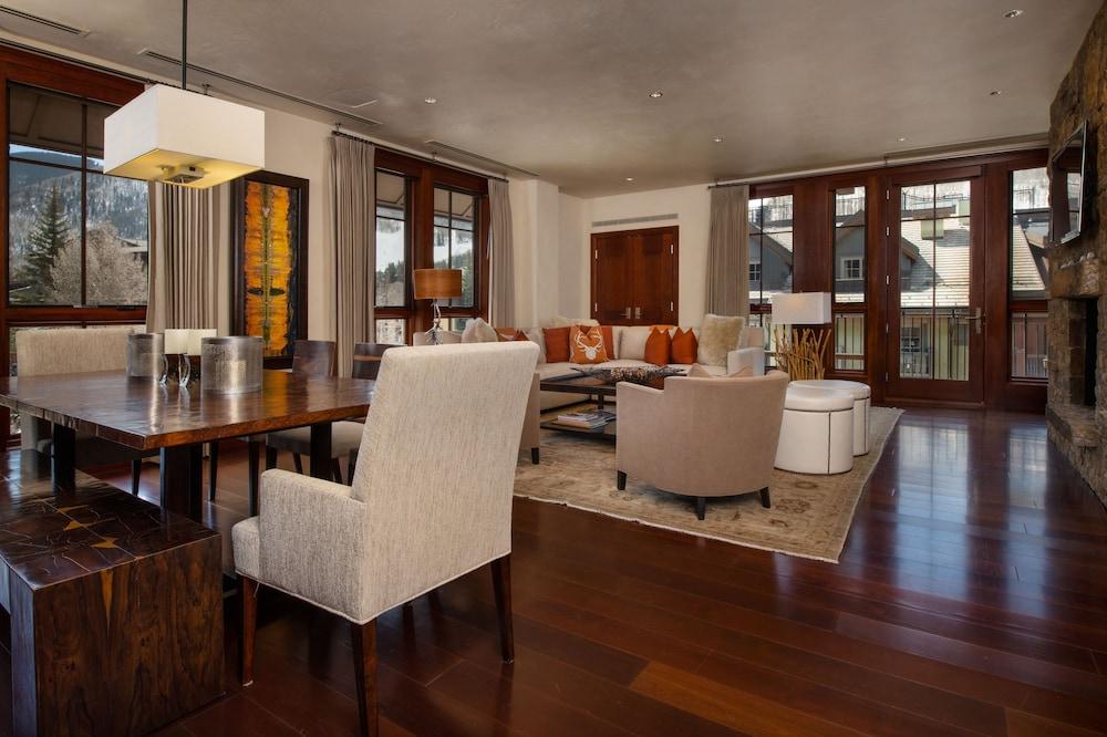 Solaris Residences photo 42