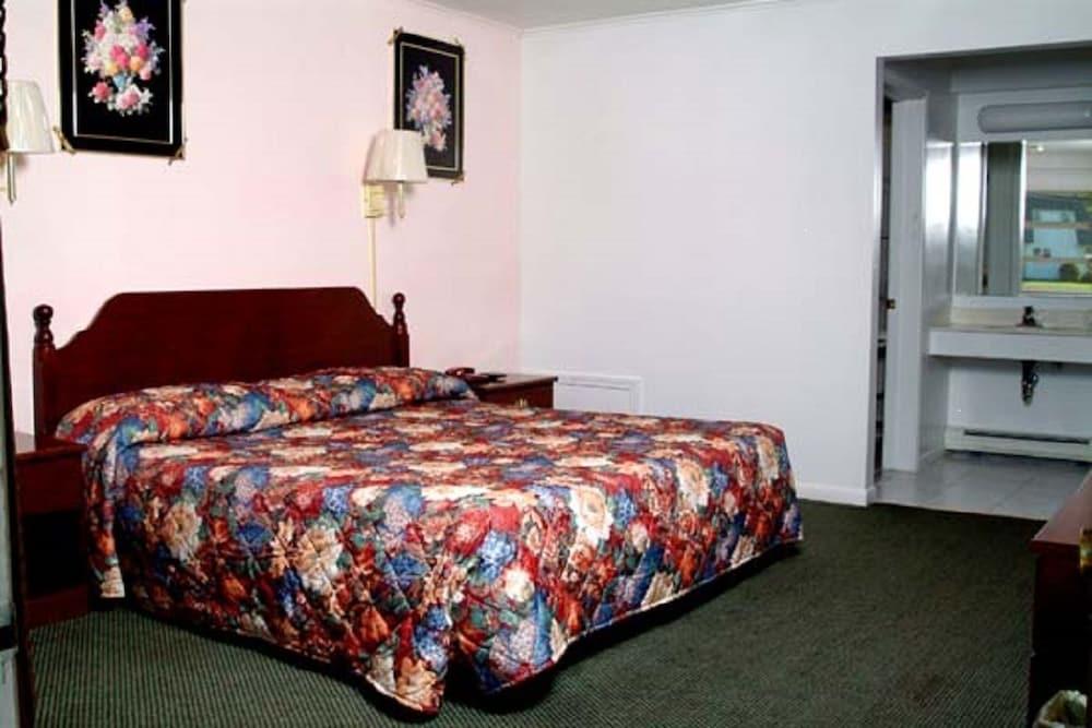 Top Hill Motel photo 2