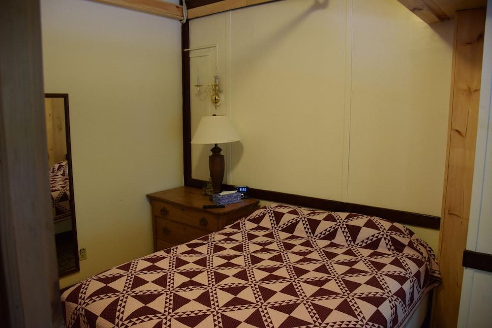 The Baseball Hotel photo 22