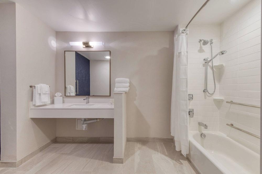 Fairfield Inn & Suites by Marriott Charlotte Belmont photo 27