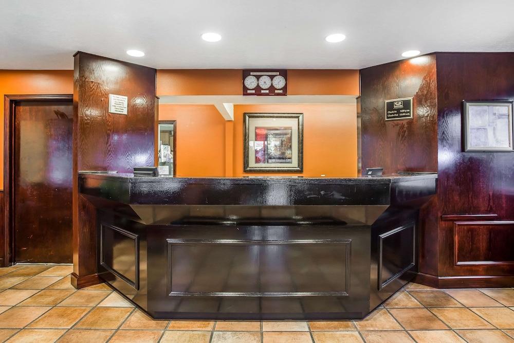 Econo Lodge Downtown photo 4