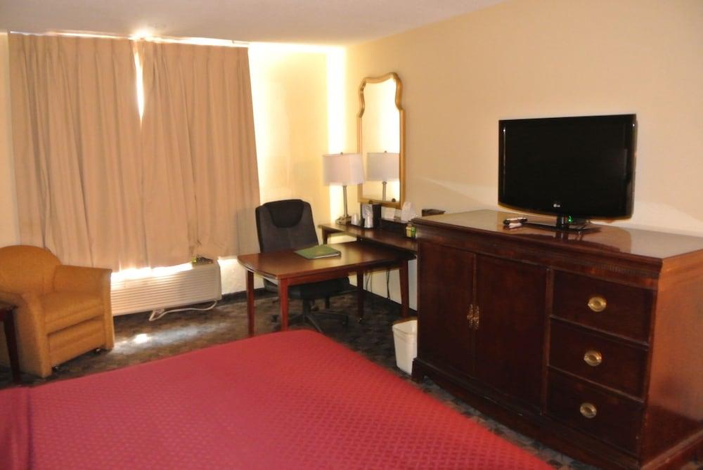 Quality Inn Saint Louis Airport photo 24