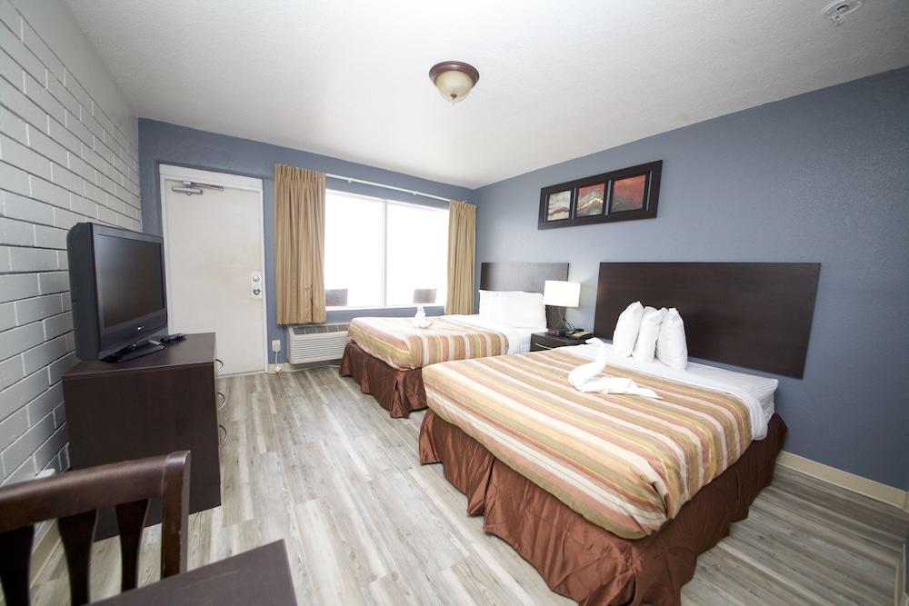 The Beach House Inn photo 32