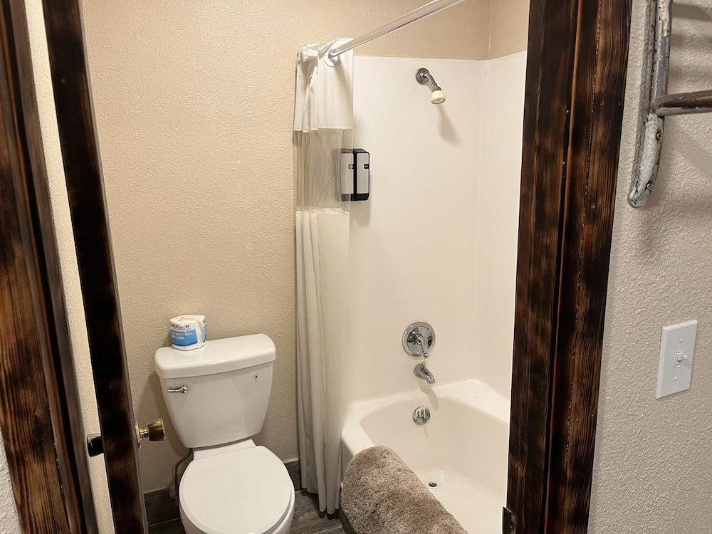Heidis Inn Ilwaco photo 3