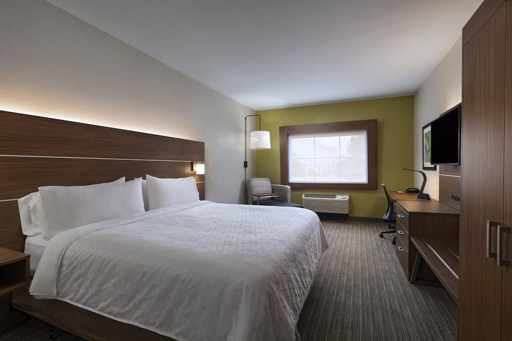 Holiday Inn Express Hotel & Suites Cedar Park by IHG photo 5
